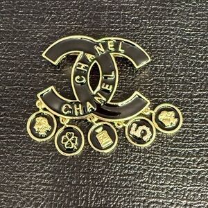 5 Charm Brooch black and gold plated #5,Perfume, Portrait, Lucky Clover NEW
